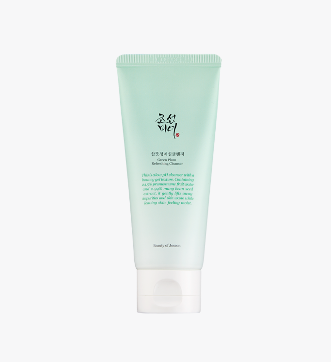 Green Plum Refreshing Cleanser